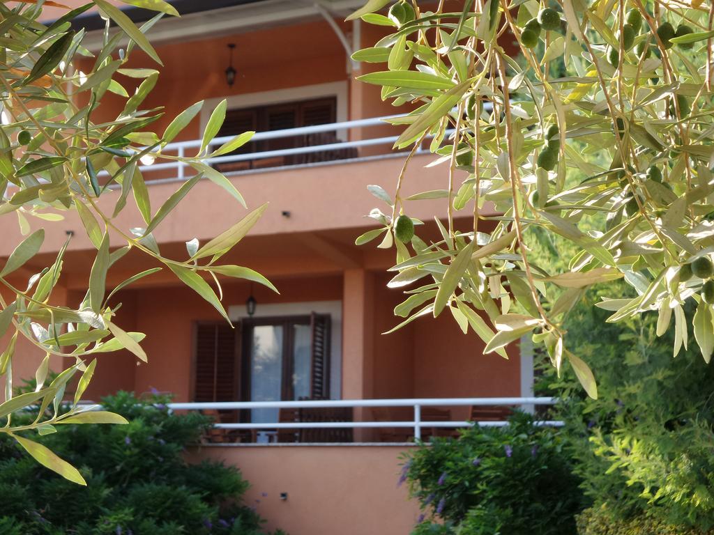 Apartmani Lina Umag Exteriör bild