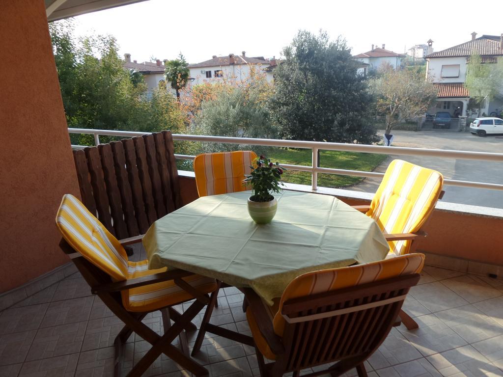 Apartmani Lina Umag Exteriör bild