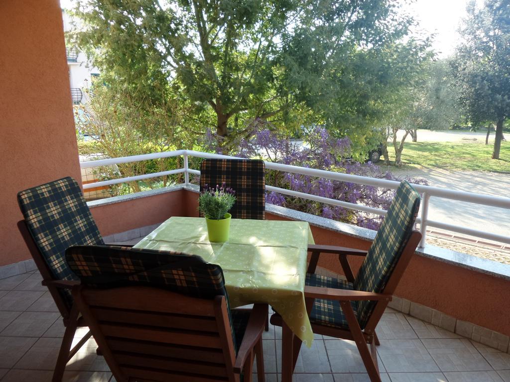Apartmani Lina Umag Exteriör bild