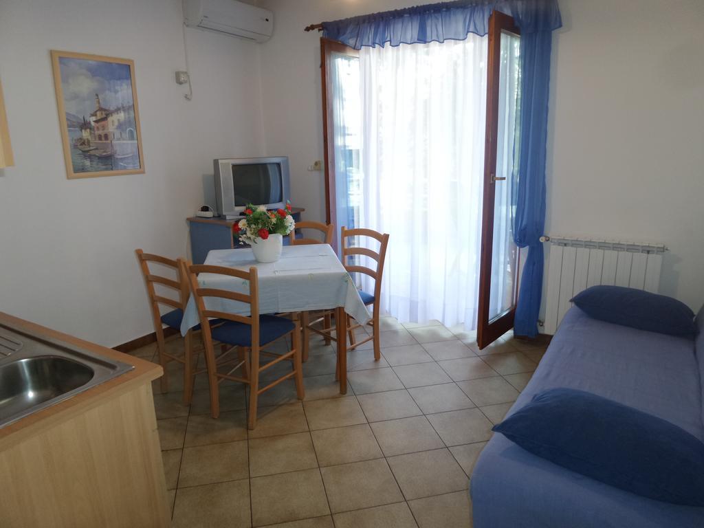 Apartmani Lina Umag Exteriör bild