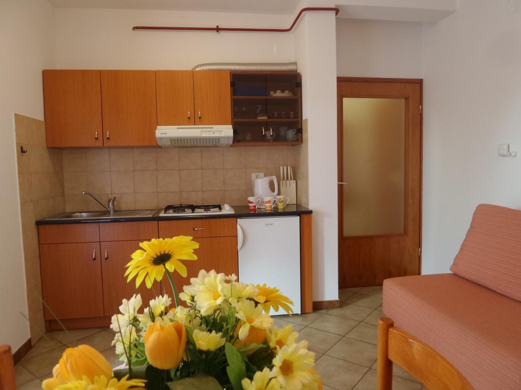 Apartmani Lina Umag Exteriör bild