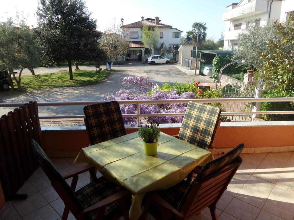 Apartmani Lina Umag Exteriör bild
